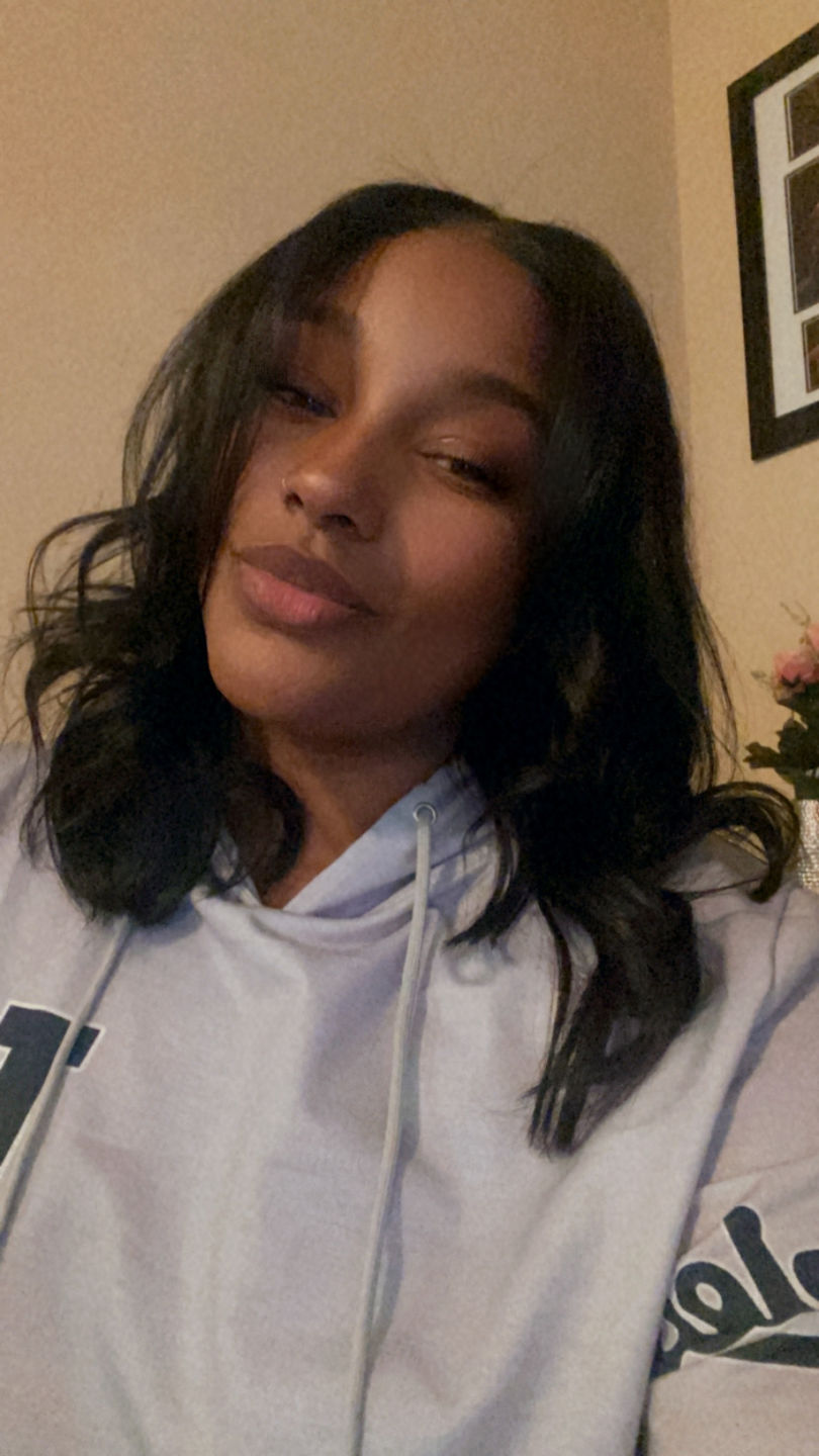 Customer photo review of KELLIE - Thin-Part Wig