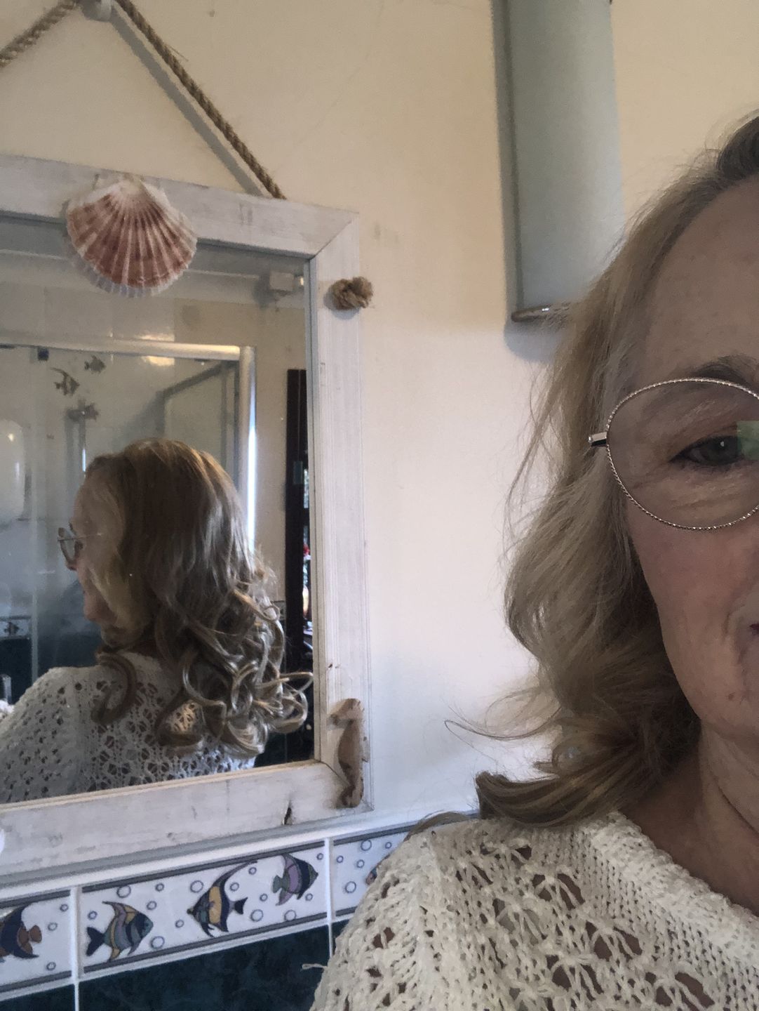 Customer photo review of 16" One Piece Curly Clip-in Hair Extension