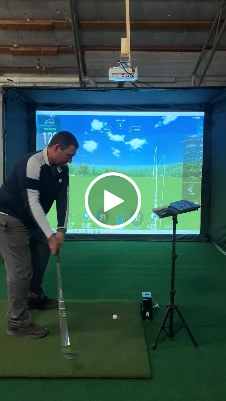 Customer video review of PerfectBay™ Golf Simulator Screen Enclosure