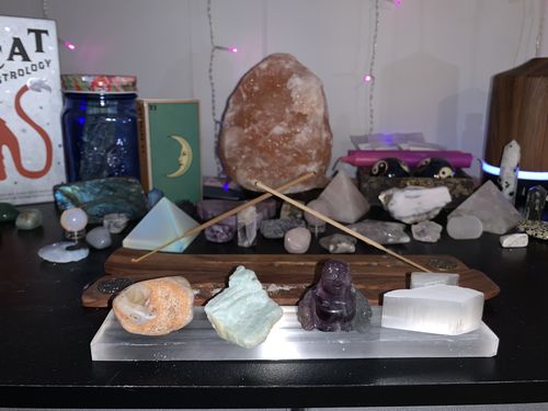 Customer photo review of Selenite (Satin Spar) Charging Plate- 8”