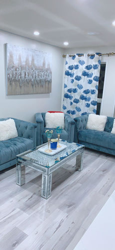 Customer photo review of Elegant Crystal Mirrored Coffee Table (44" x 24" x 18")