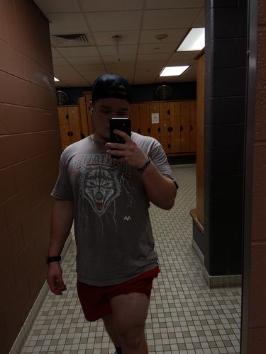 Customer photo review of MENTALITY WOLF TEE - ZINC