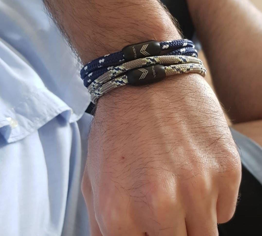 Customer photo review of VERTIG Snake Skin Magnetic Paracord Bracelet