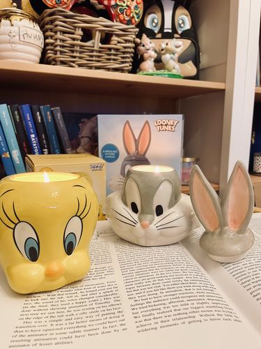 Customer photo review of Looney Tunes Tweety Bird Candle - 925 Sterling Silver Tweety Bird Necklace Collection