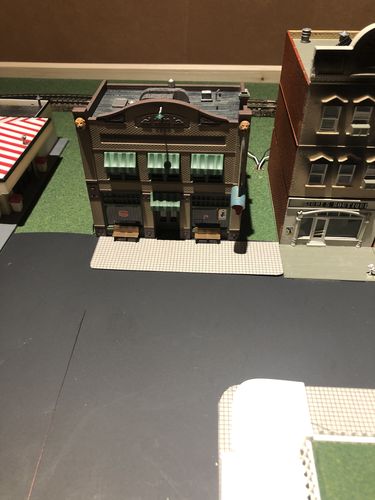 Customer photo review of Dugan's Paint Store - HO Scale - Woodland Scenics