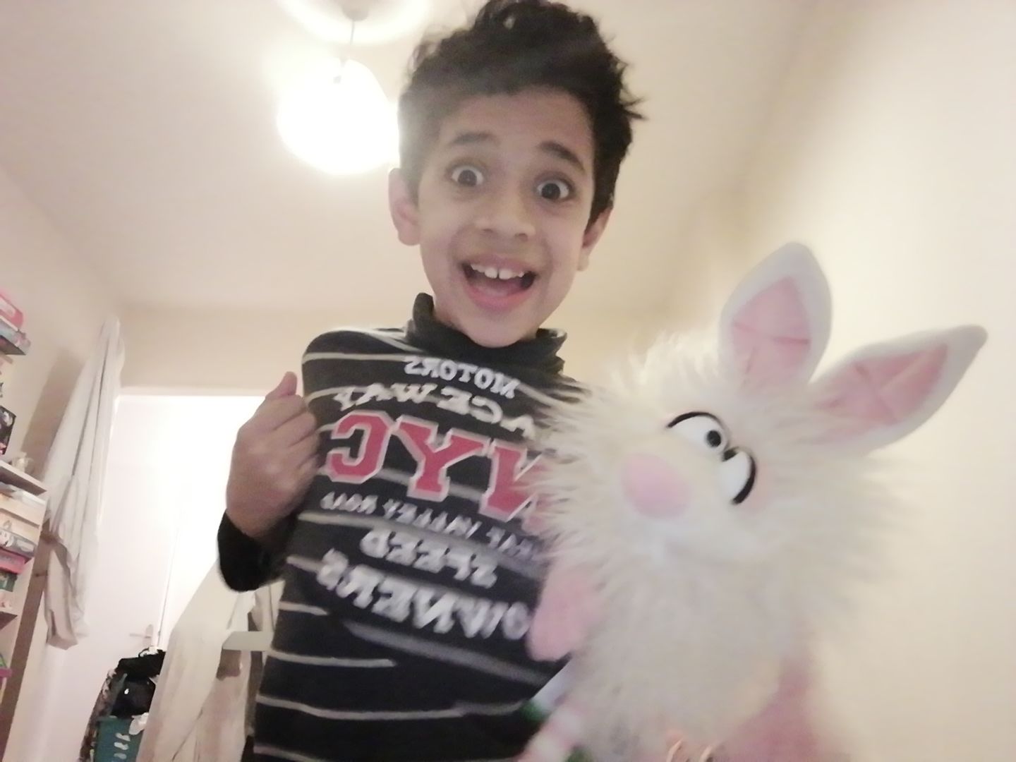 Customer photo review of Lapin Blanc Marionnette