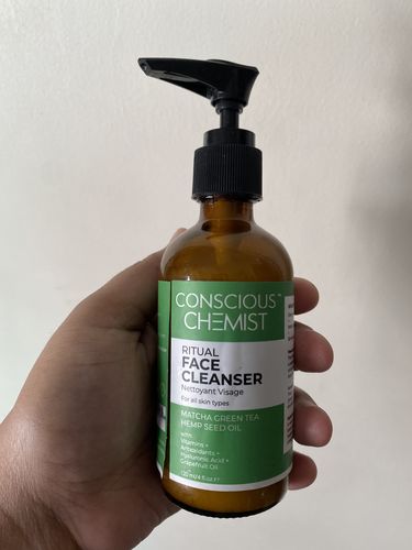 Customer photo review of Ritual Face Cleanser | Matcha Green Tea & Hyaluronic Acid