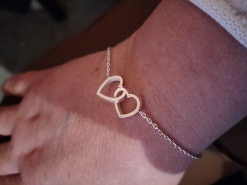 Customer photo review of Bracelet fin double coeur de l'amour en acier chirurgical