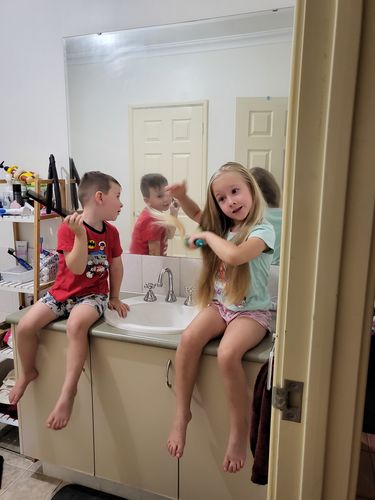 Customer photo review of My Sensory Space Detangler Hairbrush