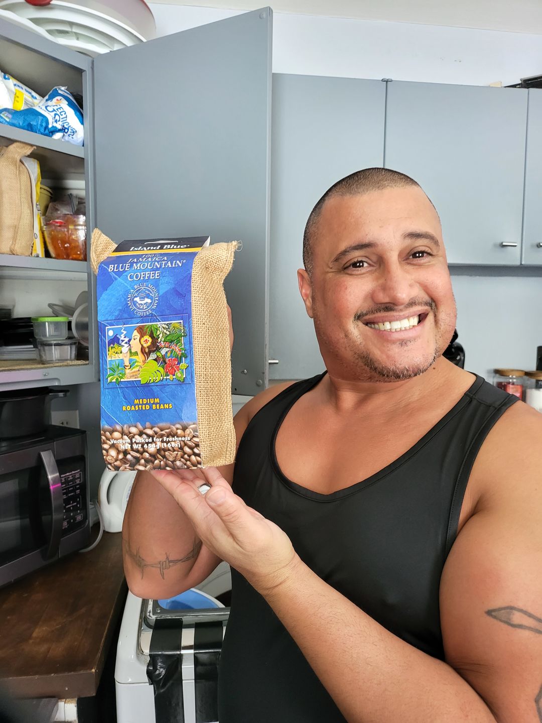 Customer photo review of Island Blue 100% Jamaica Blue Mountain Whole Beans Coffee 16oz (3 pack) (FREE 2-DAY SHIPPING)