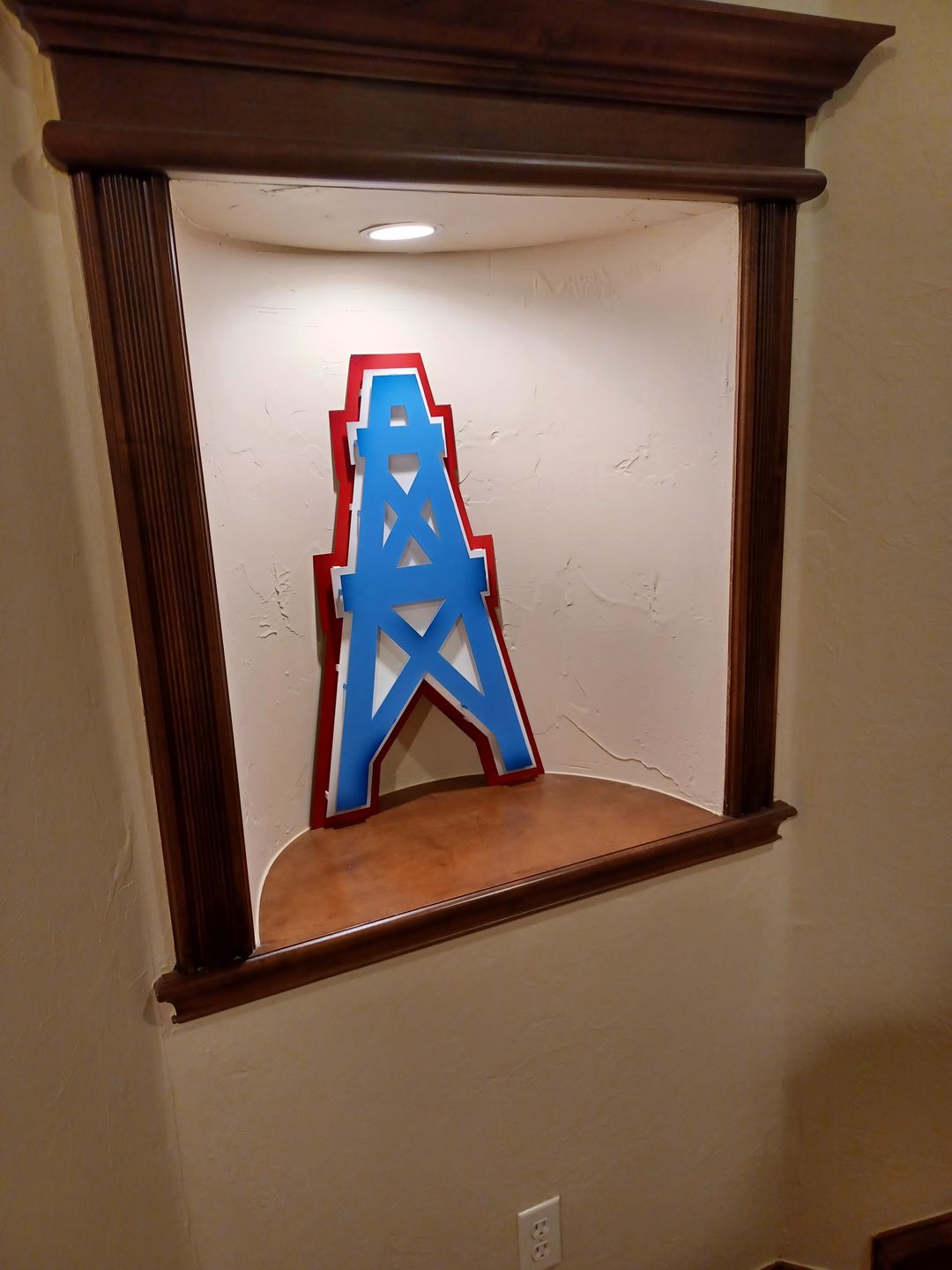 Customer photo review of Tennessee Titans "Oilers 1980" 3D Vintage Metal Wall Art