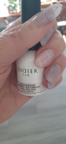 Customer photo review of Gel Polish Didier Lab Macarons Berry Ice Cream 10ml