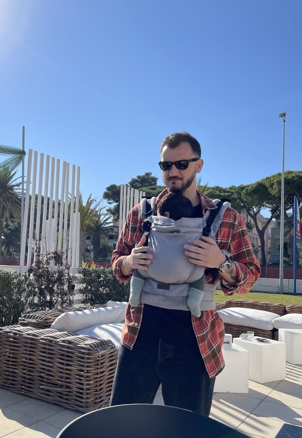 Customer photo review of Marsupio kinder hop GROW - littleherringbone - grey