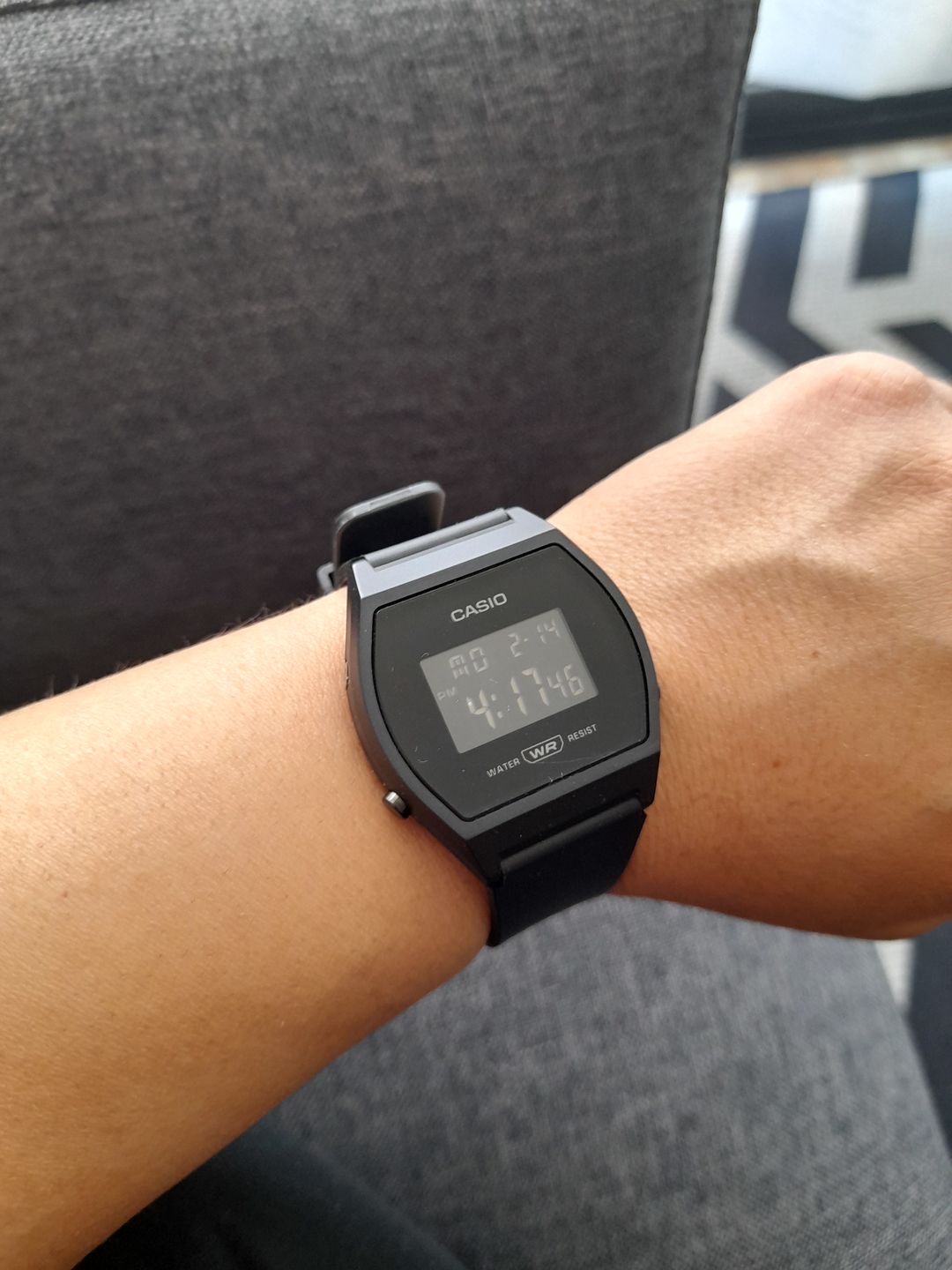 Customer photo review of Reloj Casio Vintage LW-204-1BDF Negro Pantalla Negativa