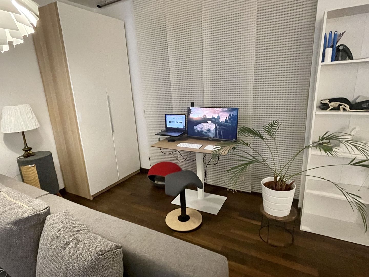 Customer photo review of Height adjustable desk MAHTUVA XL 90x60 | SELKA
