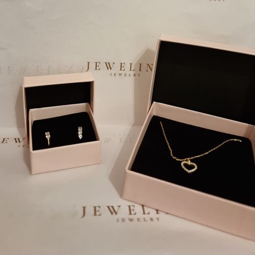 Customer photo review of Celia Creolen  & Herzketten Set