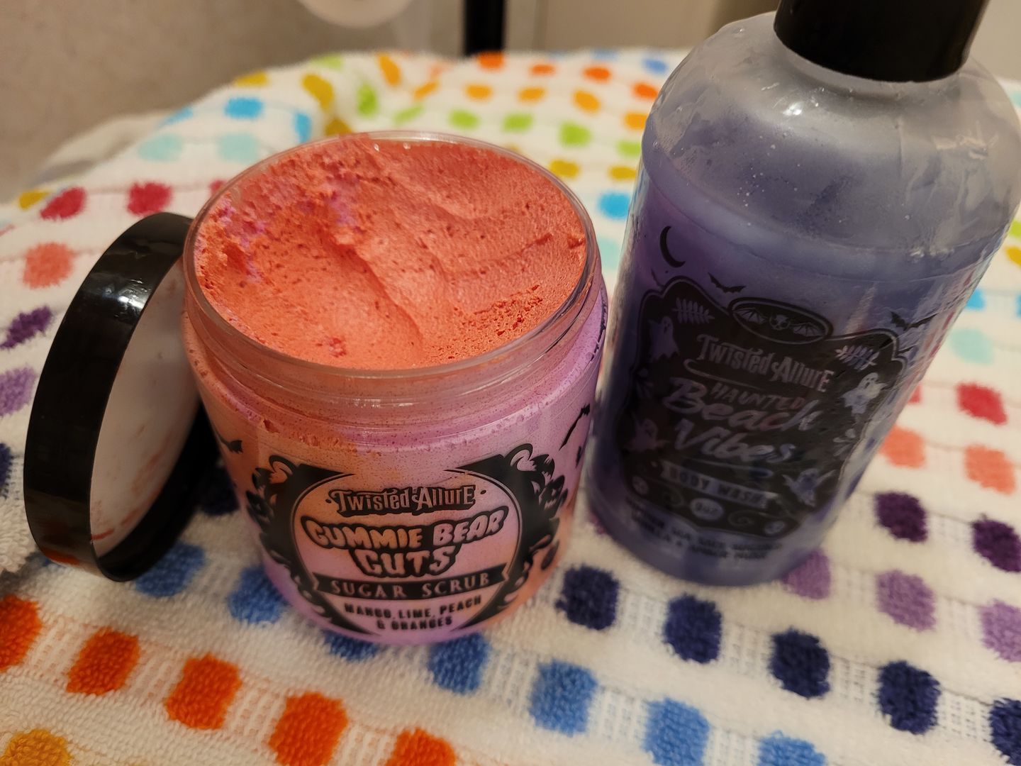 Customer photo review of Gummie Bear Guts Sugar Scrub