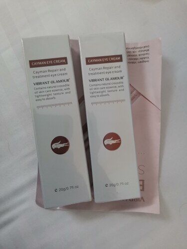 Customer photo review of Vibrant Glamour ™ Magic Eye Cream
