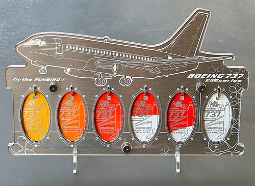 Customer photo review of ©TAGDISPLAYsystem TDS_737-200 HGseries - The FUNBIRD !