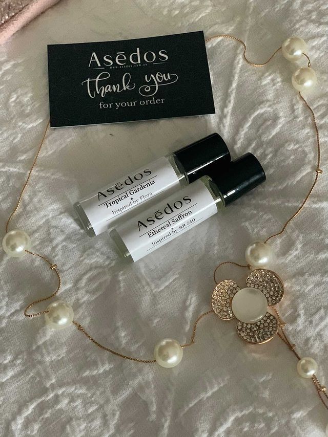Customer photo review of AMBER BLOSSOM PERFUME OIL