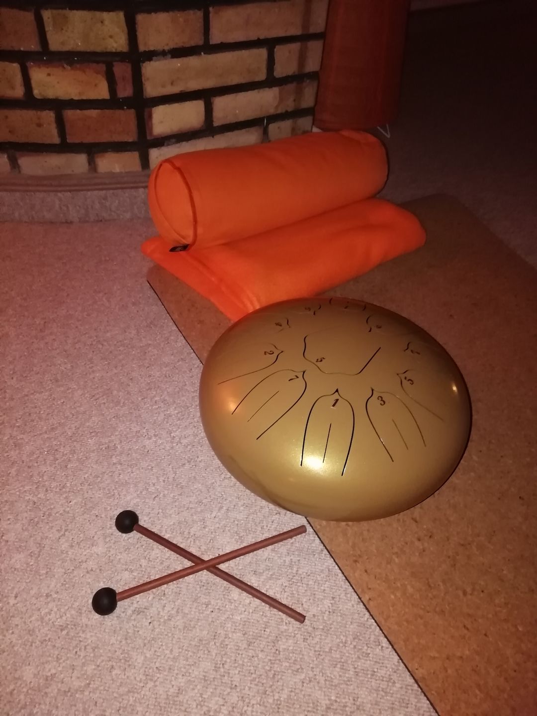 Customer photo review of Sonodrum Zungentrommel - "Standard" - Handgefertigt - 30cm - 11 Zungen - D-Dur