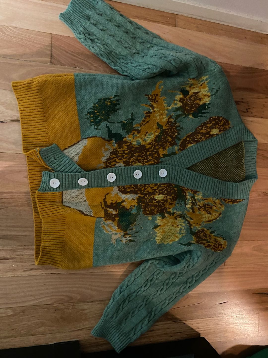 Customer photo review of Van Gogh Vintage Cardigan Knit Sweater