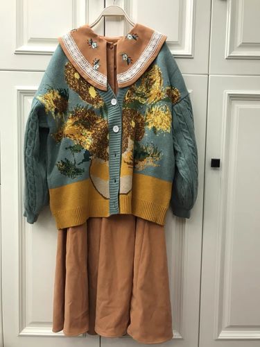 Customer photo review of Van Gogh Vintage Cardigan Knit Sweater