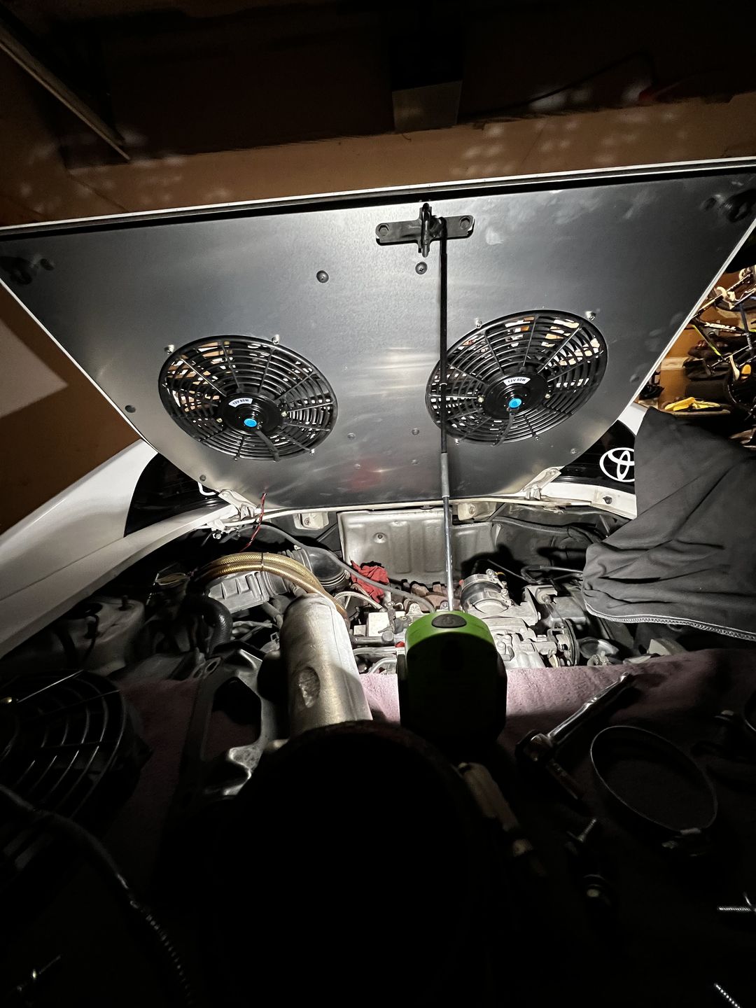 Customer photo review of Engine Lid Dual Fan Shroud (Forged Carbon Fiber/Mirror Finish/Carbon Fiber/Raw Aluminum)
