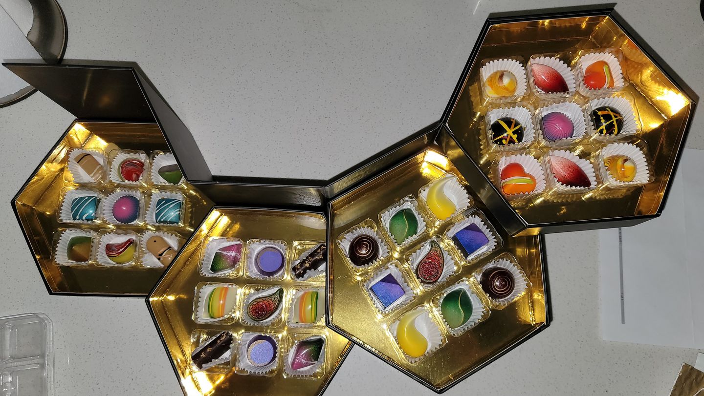 Customer photo review of Signature Chocolate Tasting Gift Set, 36 pieces