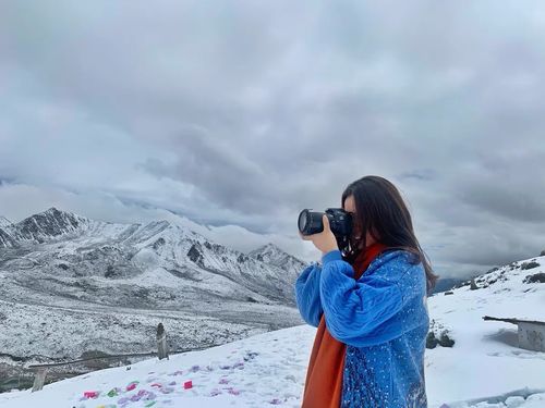 Customer photo review of Van Gogh Vintage Cardigan Knit Sweater