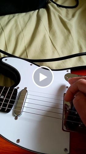 Customer video review of Donner DTC-100 Electric Guitar Kits Full-Size 39 Inch with Bag, Strap, Cable