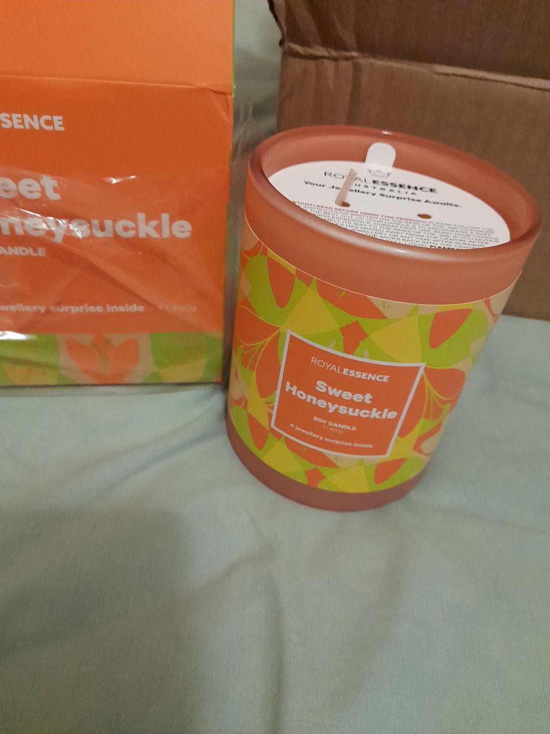 Customer photo review of Sweet Honeysuckle (Candle)