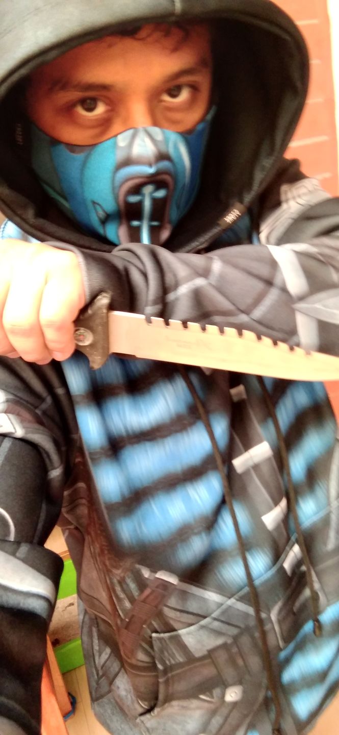 Customer photo review of BI-HAN HOODIE