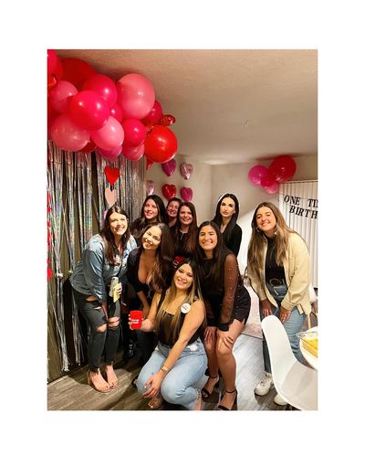 Customer photo review of Cupid's Favorite Balloon Garland Kit