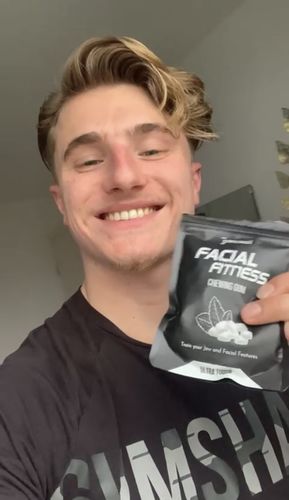 Customer photo review of JAWLINER® Fitness Chewing Gum
