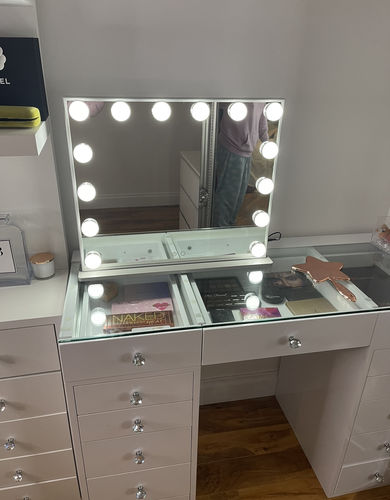 Customer photo review of Hollywood Mirror Medium "CELEBRITY"