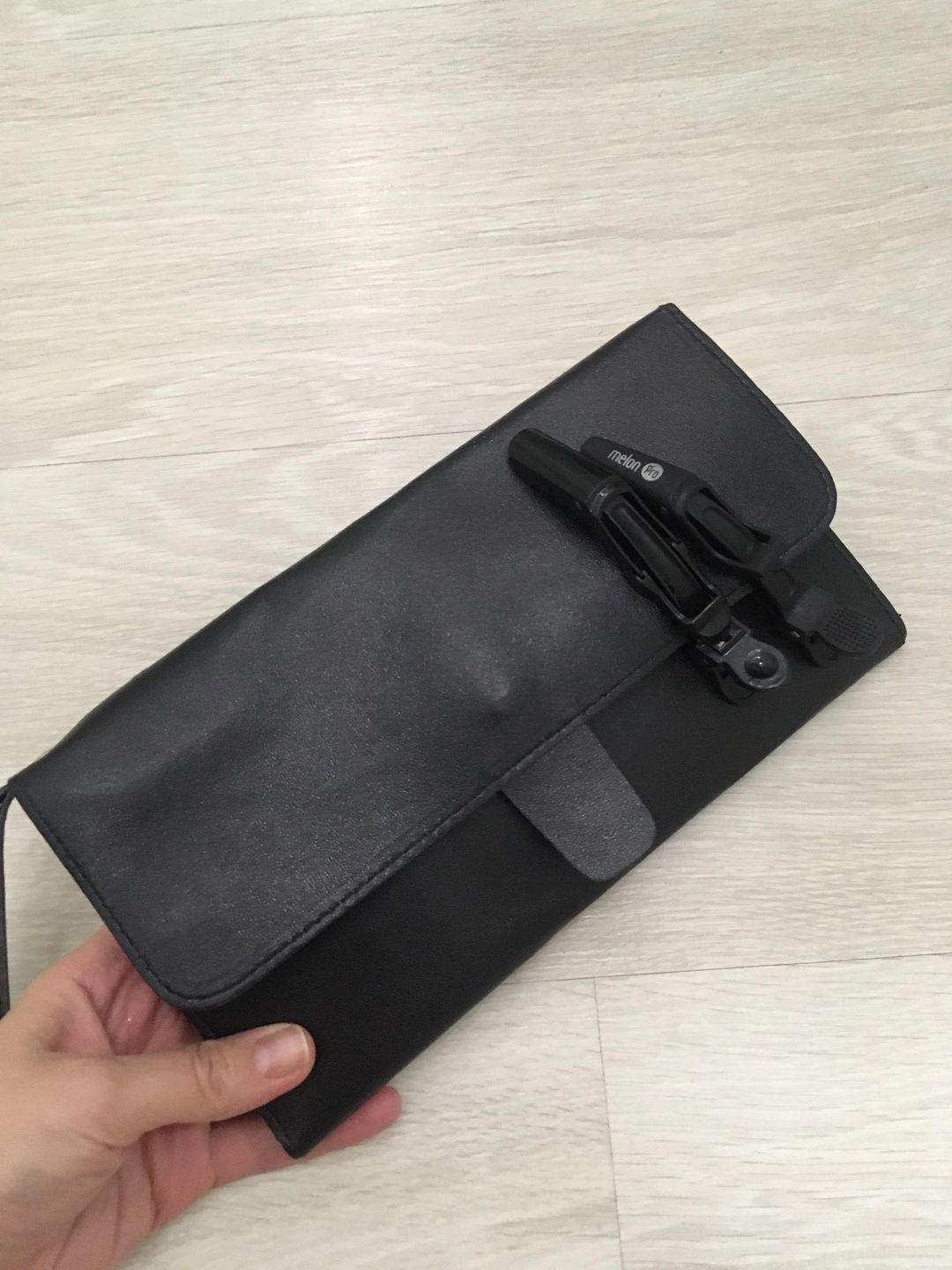 Customer photo review of Leather Scissor Wallet: 5 Piece Protective Shear Case