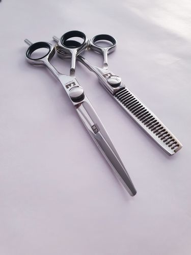 Customer photo review of Yasaka Offset Hair Cutting Shears