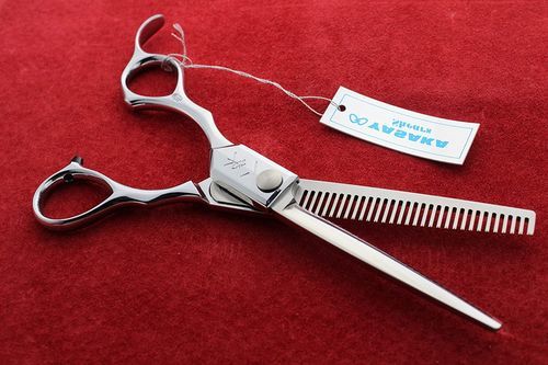 Customer photo review of Yasaka YS 6.0 Inch Hair Thinning/Texturizing Scissors