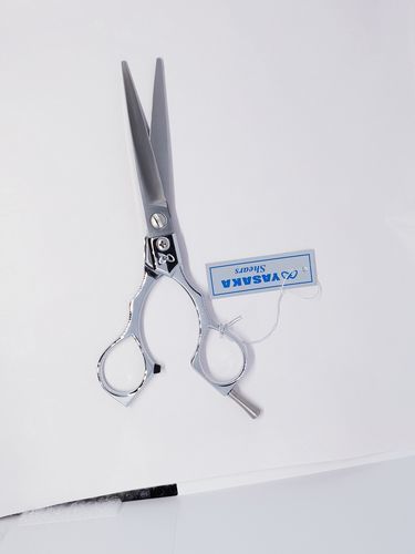 Customer photo review of Yasaka SSS 5.5 Inch Hair Cutting Scissors