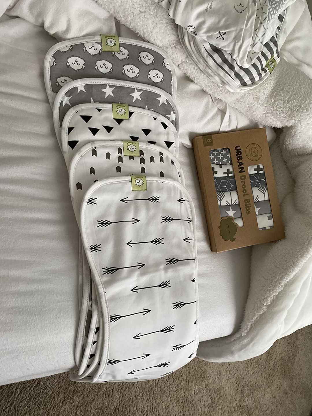 Customer photo review of URBAN Organic Burp Cloths