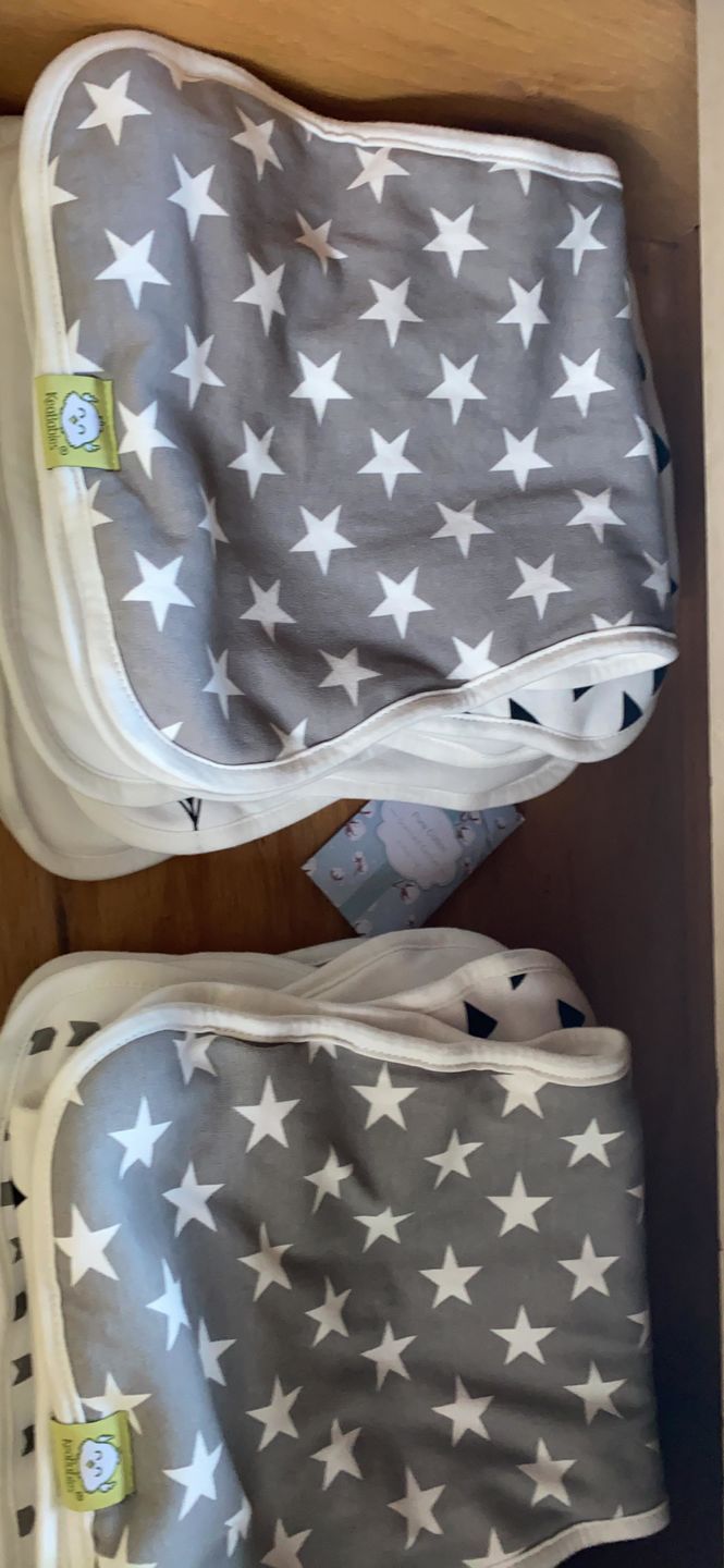 Customer photo review of URBAN Organic Burp Cloths