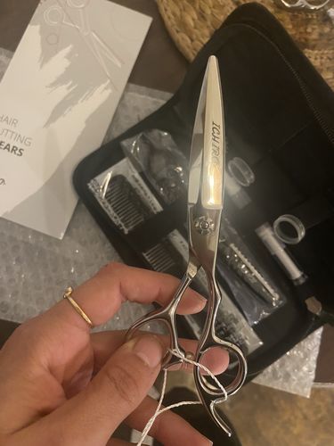 Customer photo review of Ichiro Chomper Wide Hair Cutting Shears