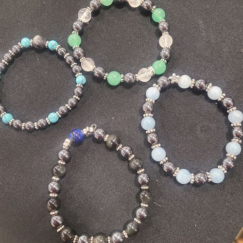 Customer photo review of 15.5" 8mm/10mm/12mm Hematite stone round beads, Noir Black