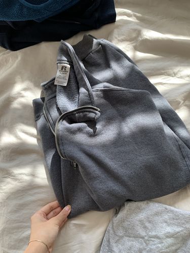 Customer photo review of Russell Athletic 1/4 Zip Sweatshirt Size XL