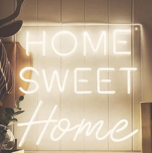 Jenny H. review of "Home Sweet Home" LED Neonschild Sign Schriftzug image 1 out of 1