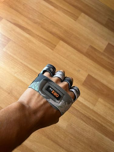 Customer photo review of Guantes Pesas GRAB Hombre