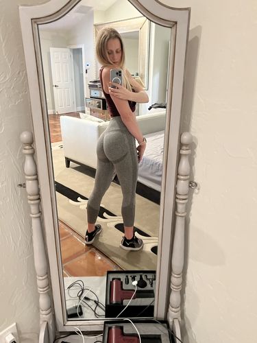 Tara L. review of FlexFit Contour Leggings (New) image 1 out of 1