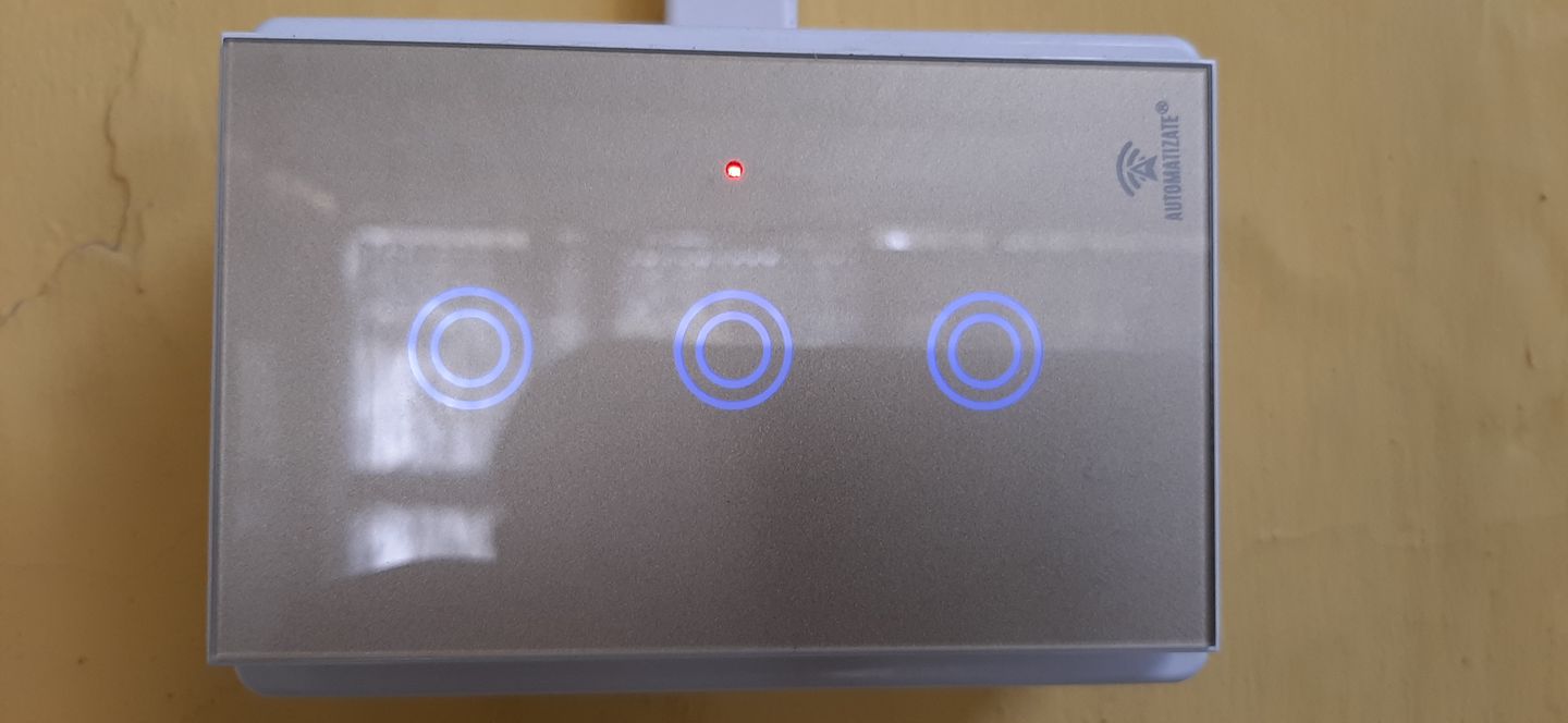 Customer photo review of Interruptor inteligente Wifi 3 TECLAS Automatizate