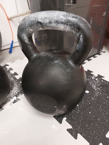Customer photo review of 36kg / 79lbs E-coated Cast Iron Kettlebell
